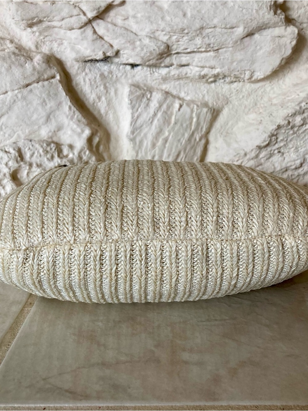 NWT Urban Expressions Knitted Straw Mini Hobo Bag in Winter White - Picture 9 of 11